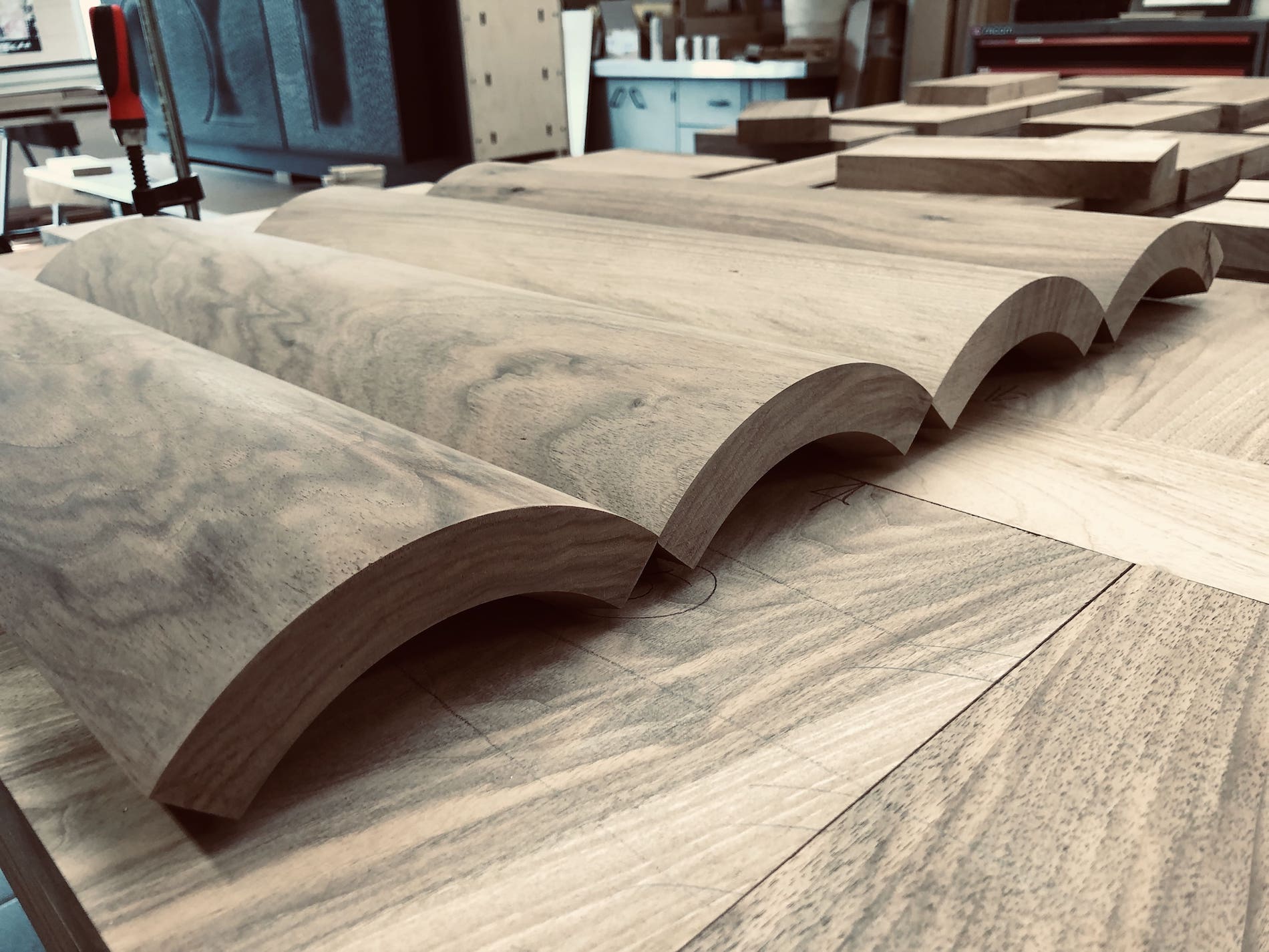 Angles du meuble en bois